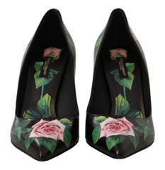 Zijaanzicht van Dolce & Gabbana leren hakken, die het ingewikkelde ontwerp van de bloemrozenstengel op de hoge hak laten zien.