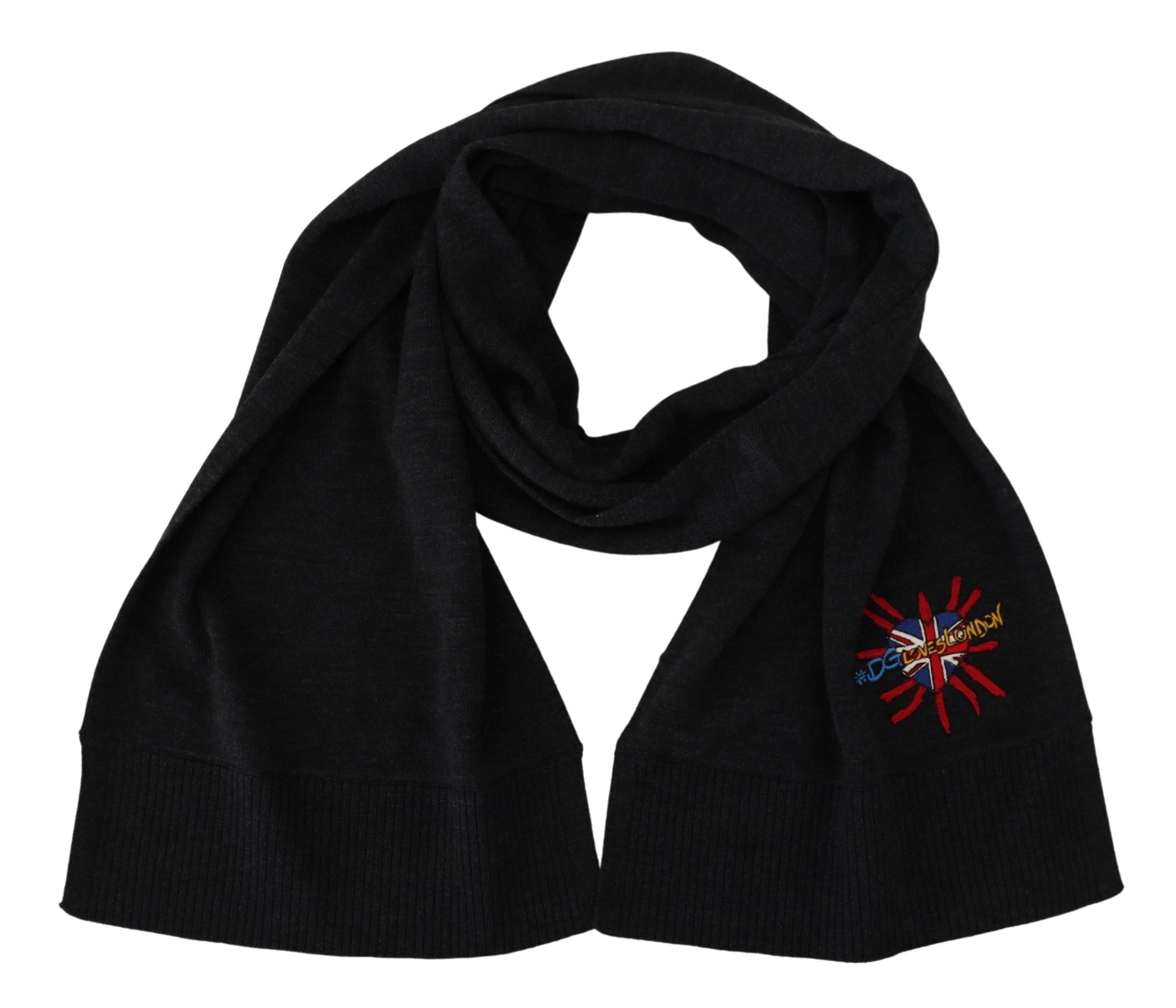 Dolce & Gabbana svart ullskjerf med Sacred Heart og DGLovesLondon motiv i en raffinert viklestil.