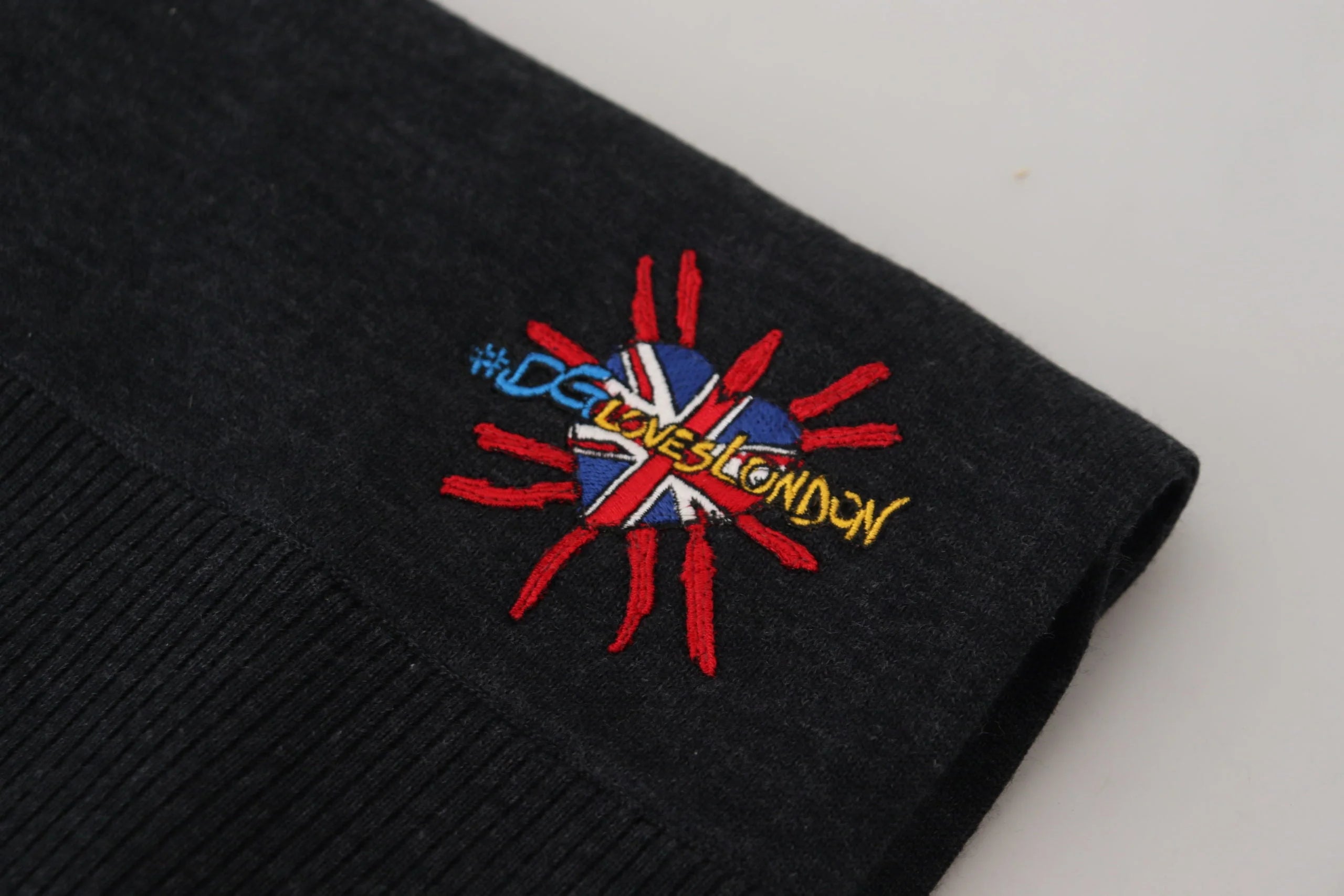 Dolce & Gabbana Black Sacred Heart #DGLovesLondon Wrap Scarf - Scarves & Shawls