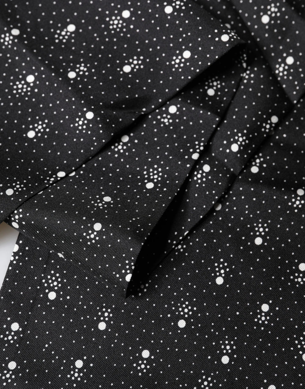 Dolce & Gabbana Black White Silk Dotted Print Foulard 140cm X 15cm Scarf