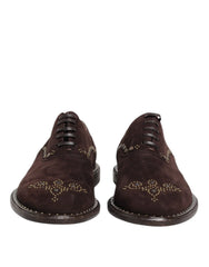 Dolce & Gabbana hnedé Oxford šmýkačky zo 100% Capry kože, záber z čelného pohľadu v 3/4 uhle.