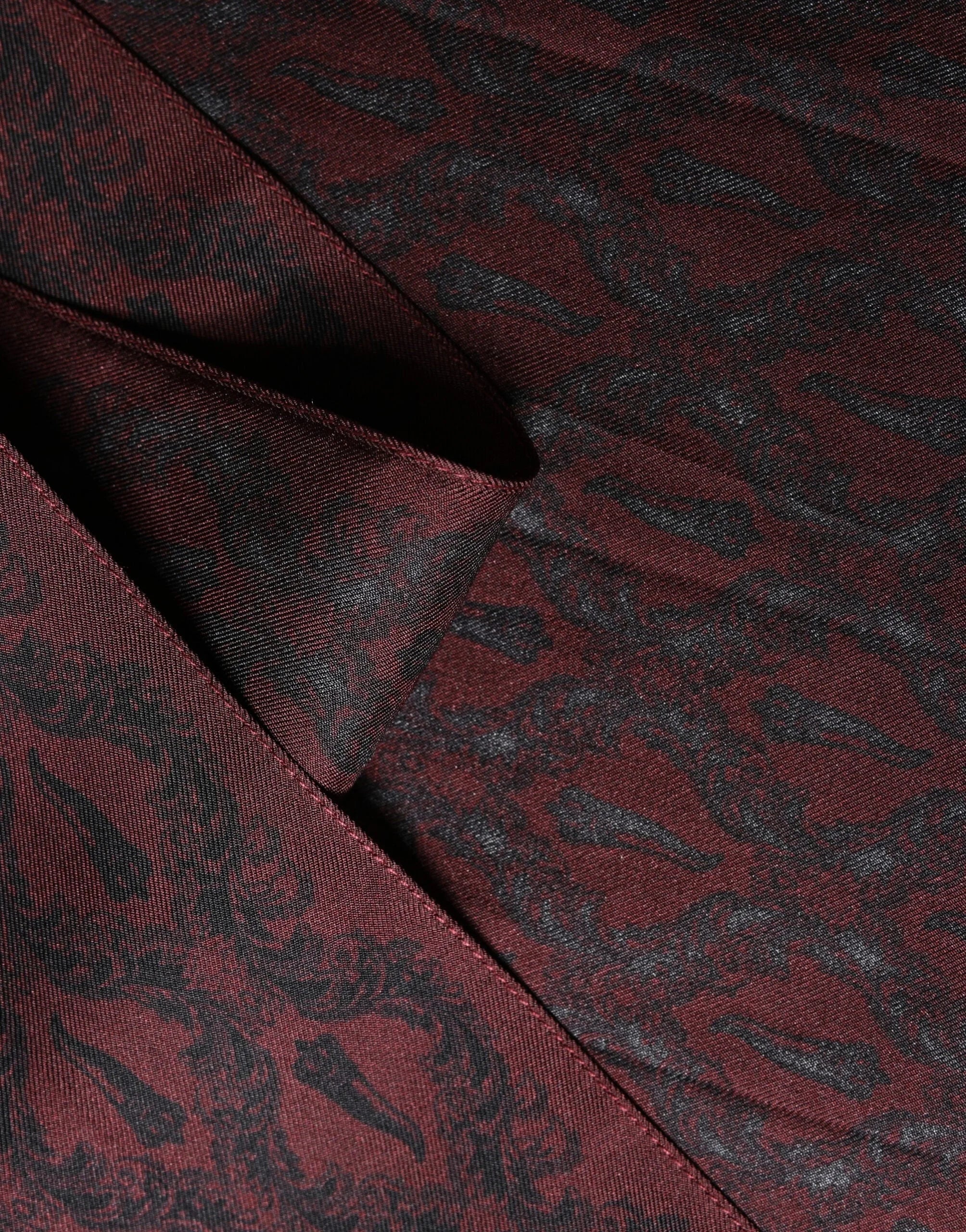 Dolce & Gabbana Burgundy Black Silk Paisley Foulard 135cm X 22cm Scarf