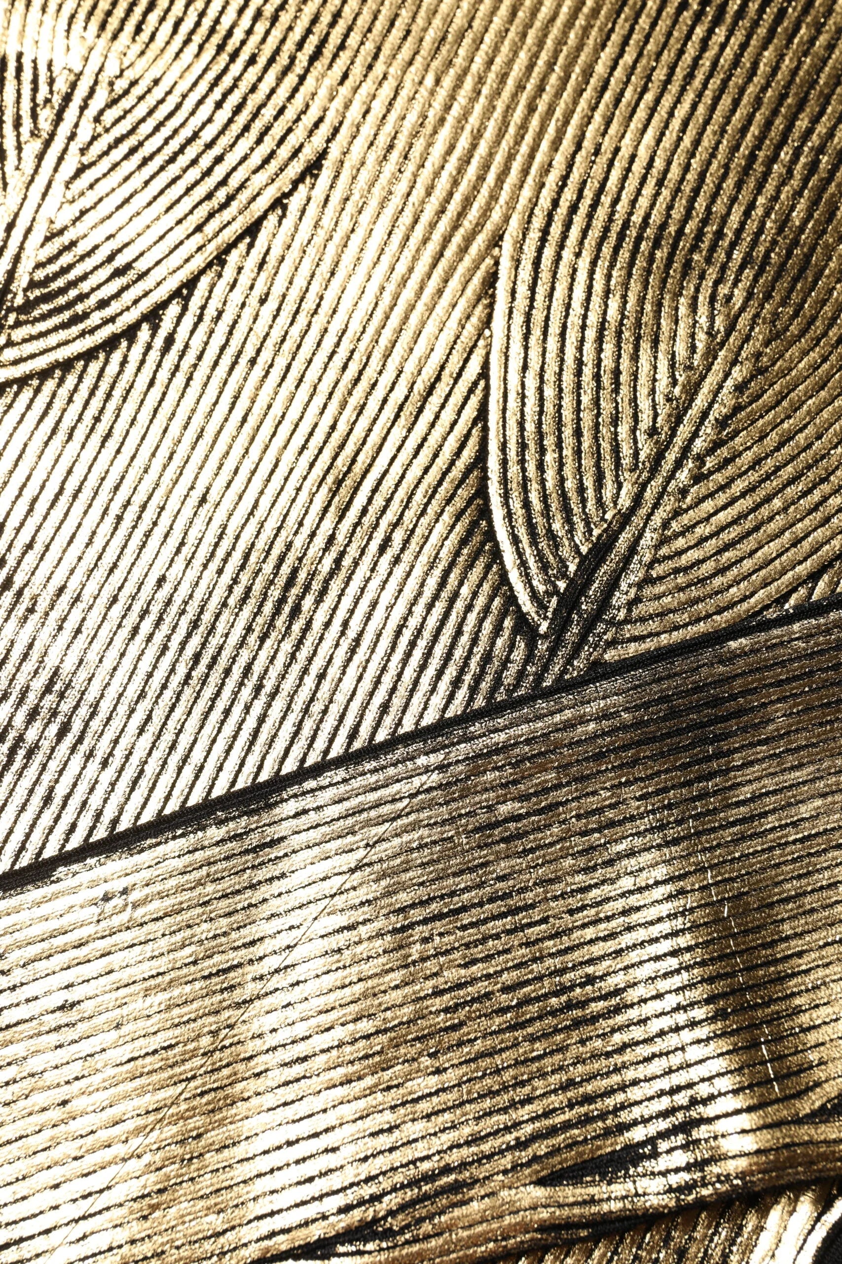 Dolce & Gabbana Gold Round Neck Long Sleeve Pullover Top - IT40|S - Sweaters