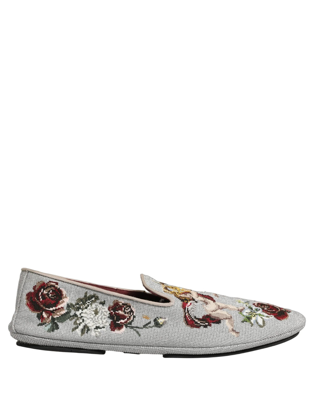 A Dolce & Gabbana szürke cipők alja, a sima bőr talat és az autentikus olasz kézműves jelöléseket mutatja be.