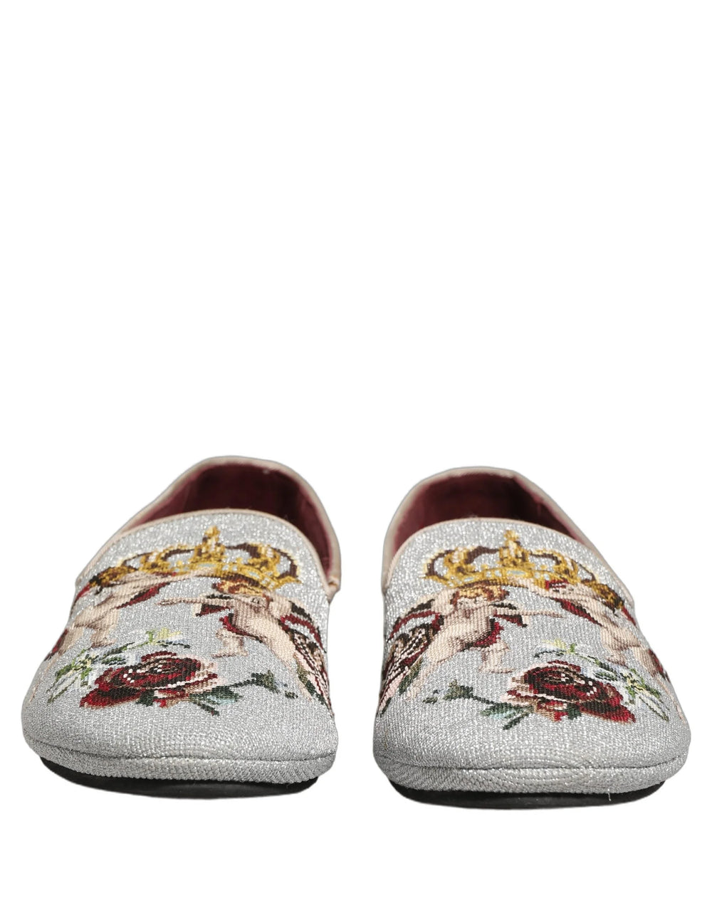 A AmeOro válogatott Dolce & Gabbana szürke cipők oldalnézete, a kifinomult bőr kivitelezést és a lapos saroktámaszt mutatja be.