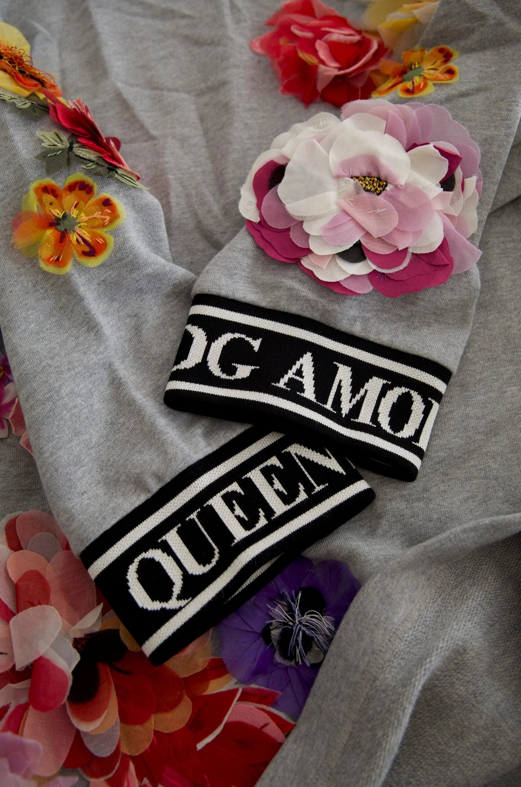 Dolce & Gabbana Gray DG Amore Queen Floral Pullover Sweater - IT36|XXS - Sweaters