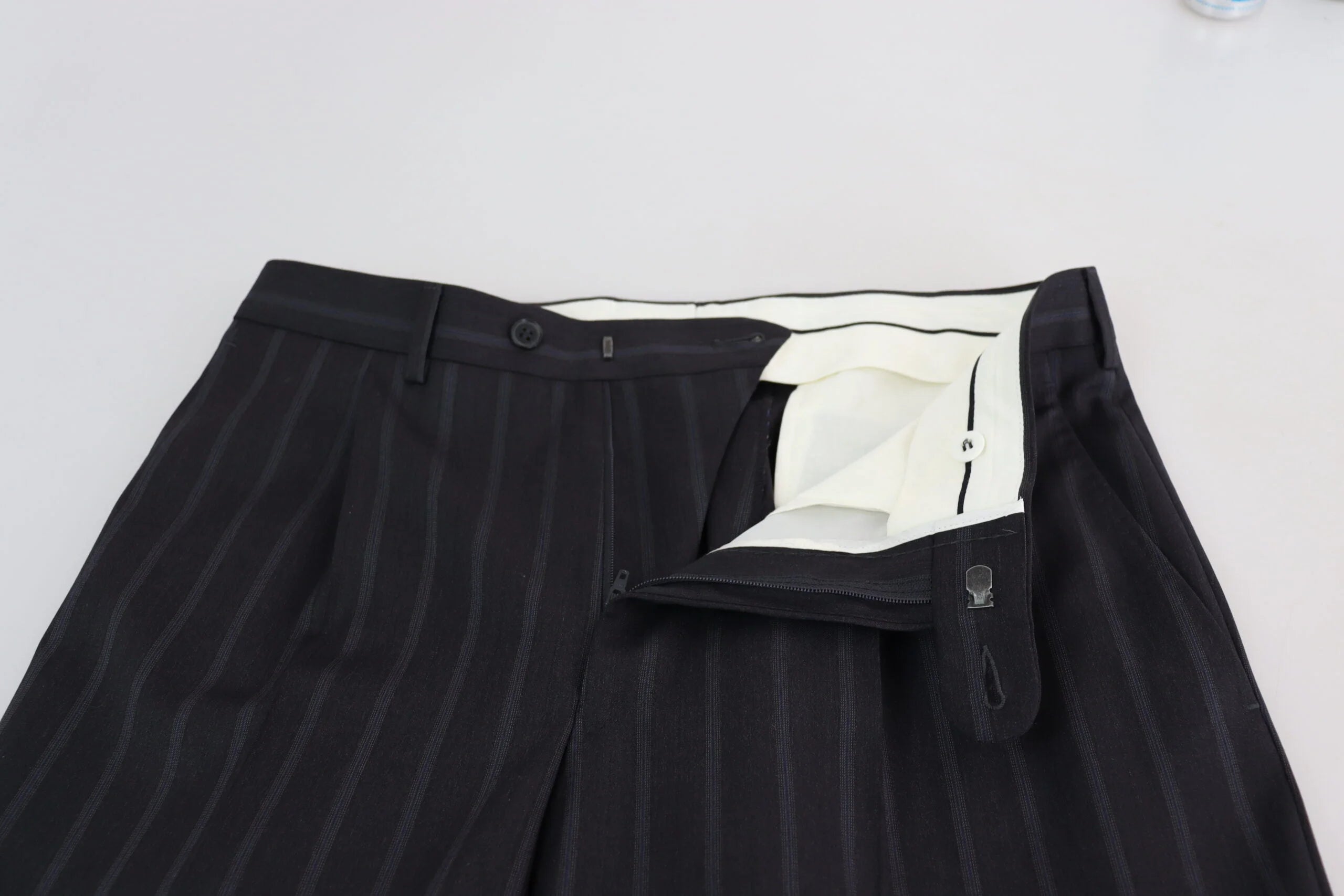 Dolce & Gabbana Gray Wool Blend Formal Trousers Pants - IT48 | M