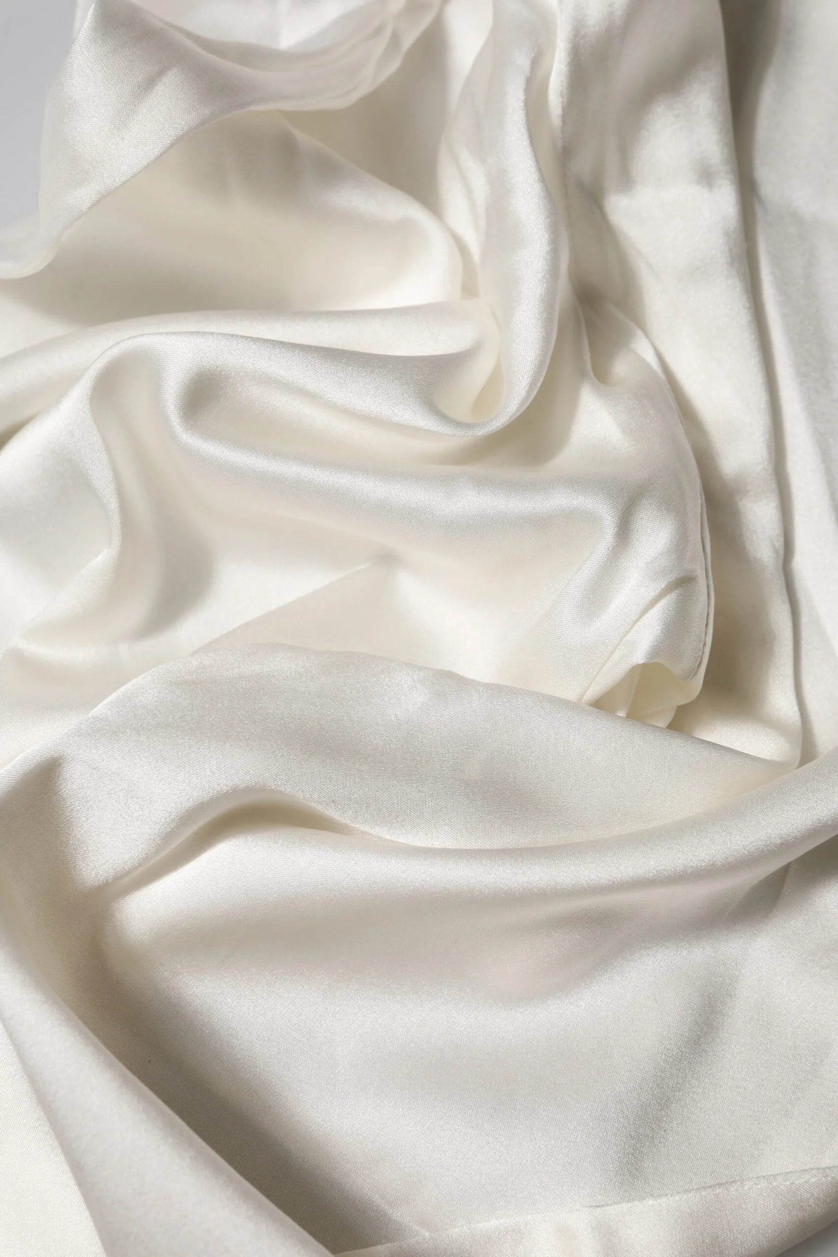 Dolce & Gabbana Ivory Silk Tapered High Waist Pants - IT40|S - Trousers