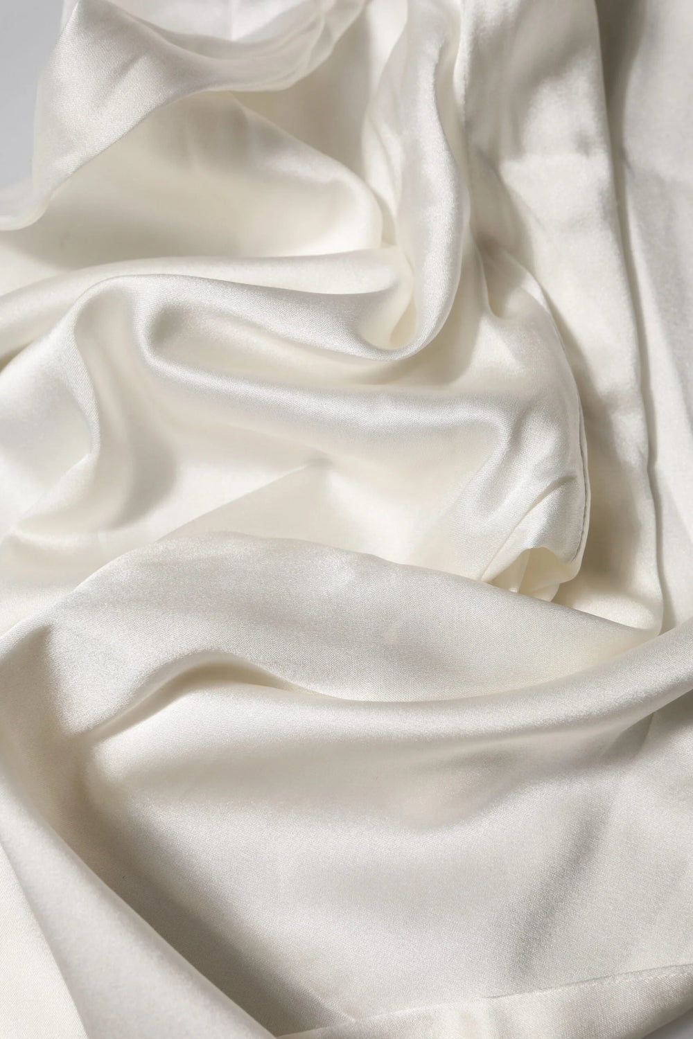 Dolce & Gabbana Ivory Silk Tapered High Waist Pants - IT40|S - Trousers