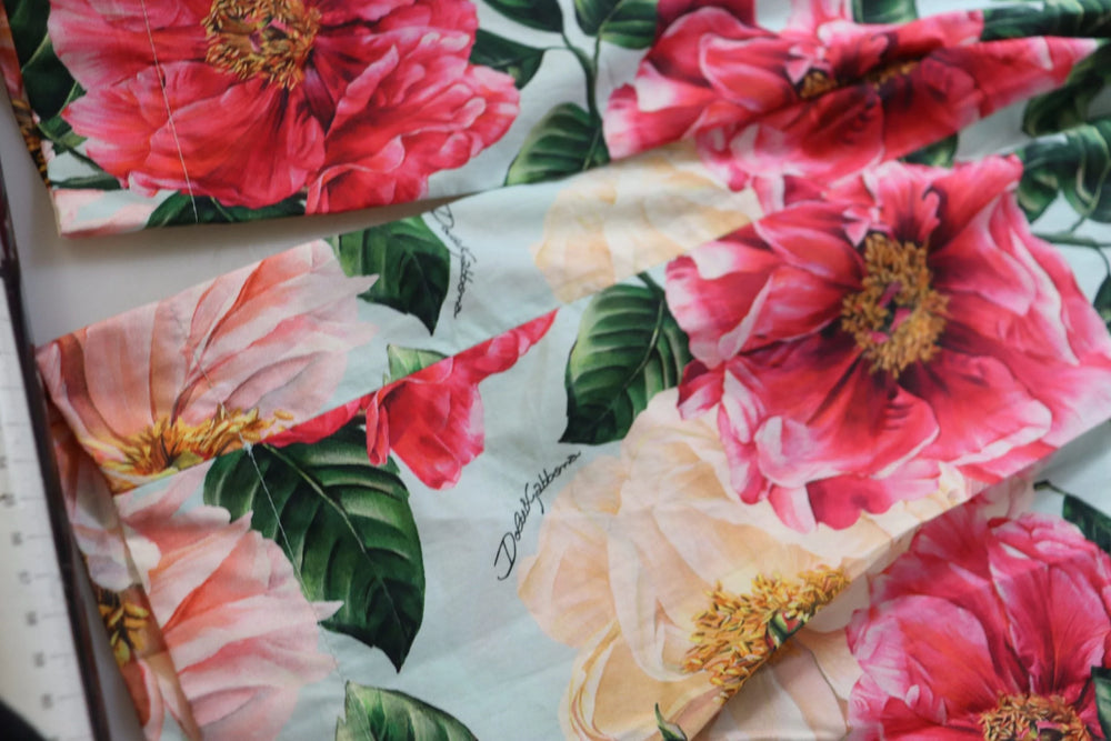 Dolce & Gabbana Multicolor Flora Printed High Waist Cropped Trouser Pants - Trousers