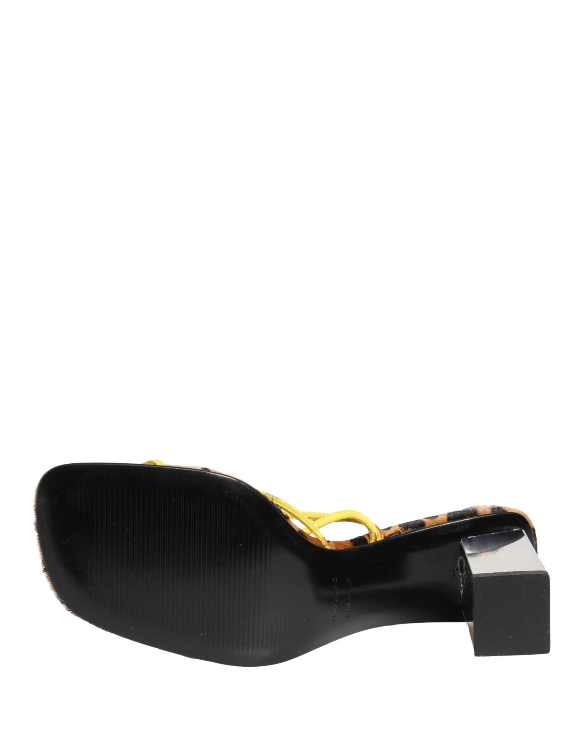 Dolce & Gabbanas sandaler i flerfärgat läder med blockklack, med ett livfullt geometriskt mönster och justerbar ankelrem.