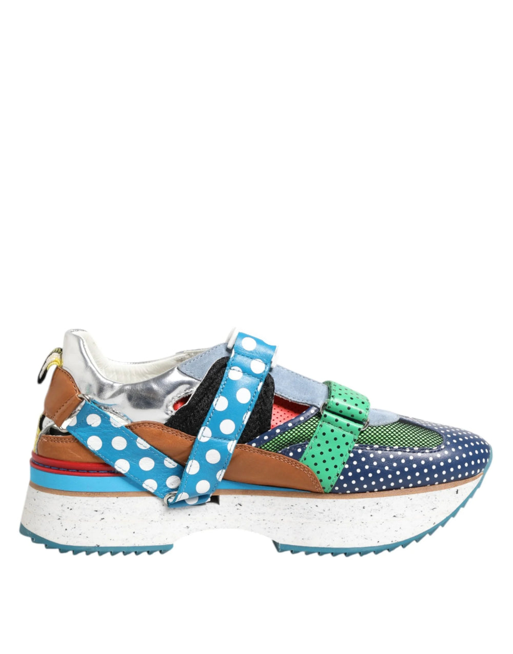 Gedetailleerde opname van de duurzame rubberen buitenzool en profiel op deze luxe Dolce & Gabbana low tops.