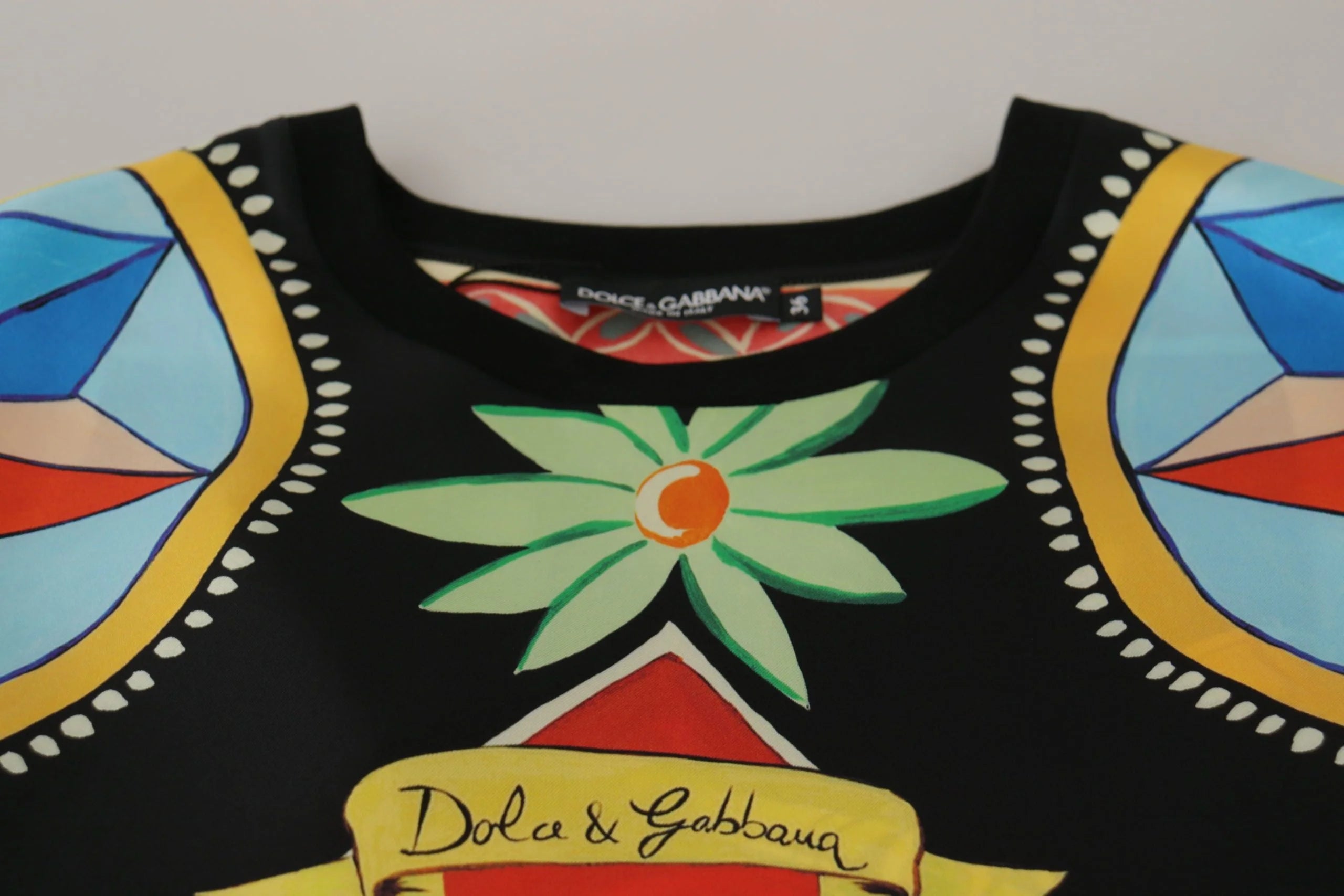 Dolce & Gabbana Multicolor Soldier Carretto Silk Top T-shirt - IT36 | XS - T-Shirts