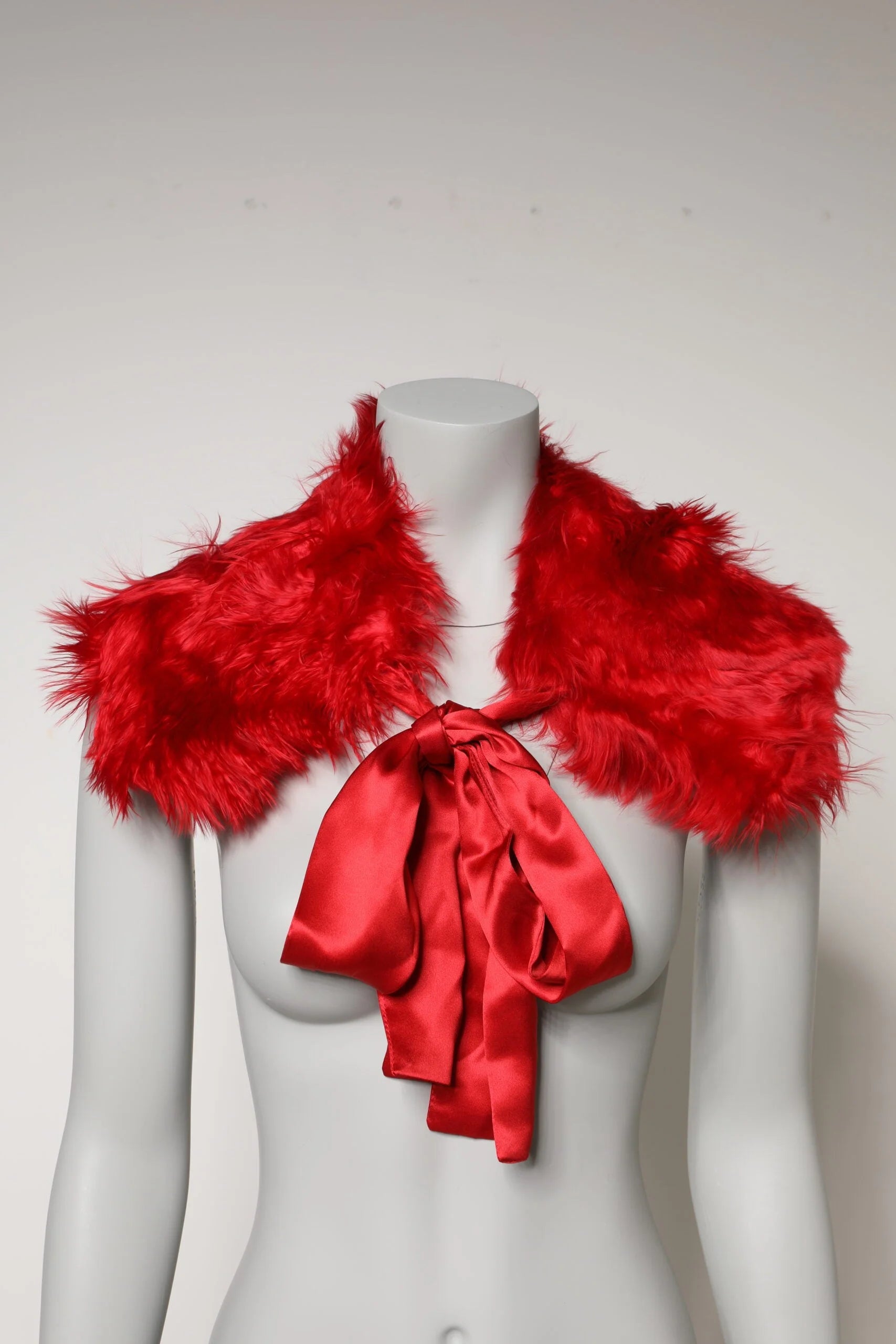 Dolce & Gabbana Red Alpaca Fur Women Neck Warmer Winter Scarf - IT40|S - Scarves & Shawls