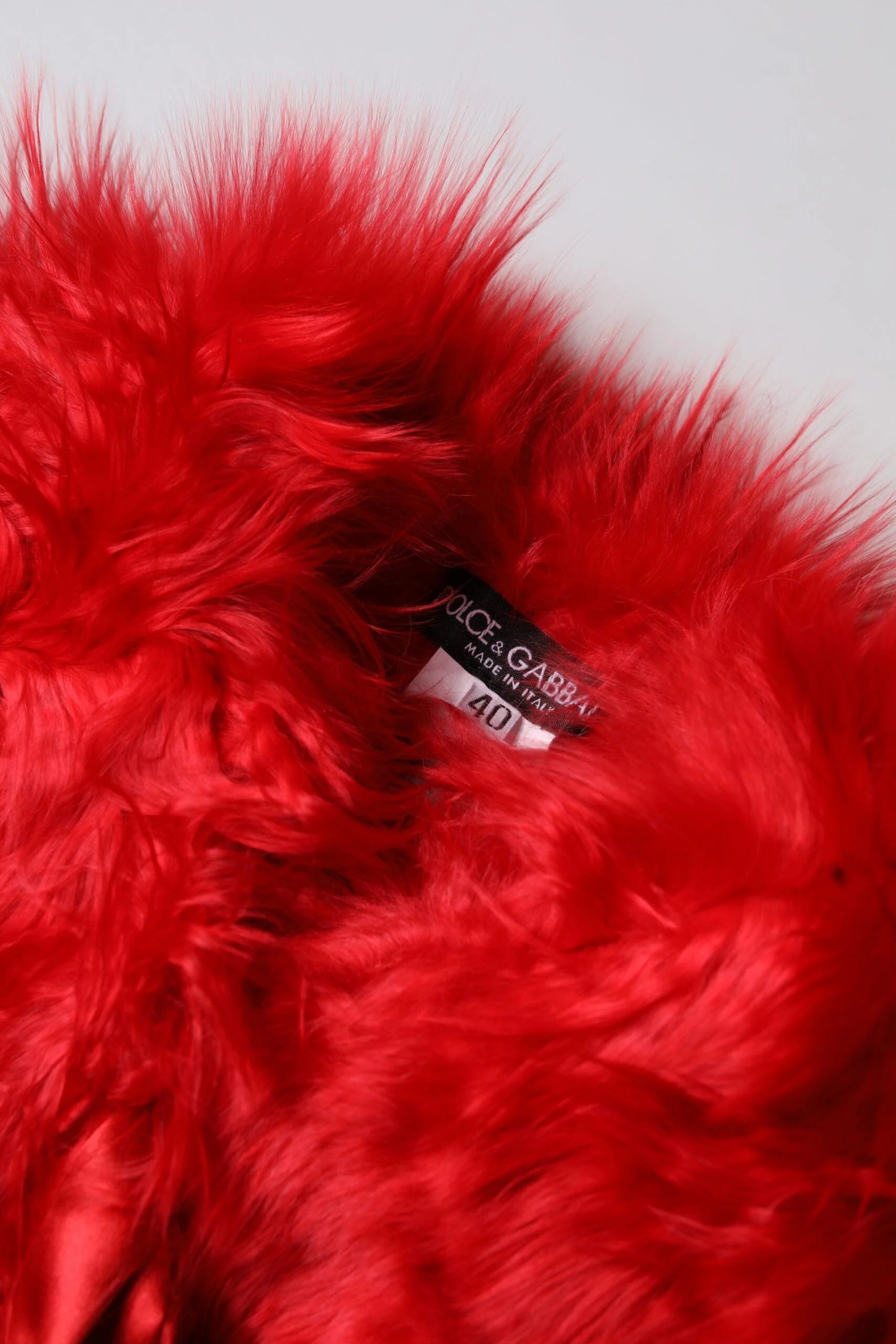 Dolce & Gabbana Red Alpaca Fur Women Neck Warmer Winter Scarf - IT40|S