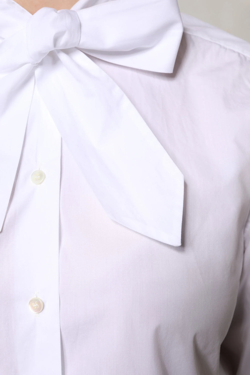 Dolce & Gabbana White Ascot Collar Long Sleeve Blouse Top - IT38 | XS - Blouses