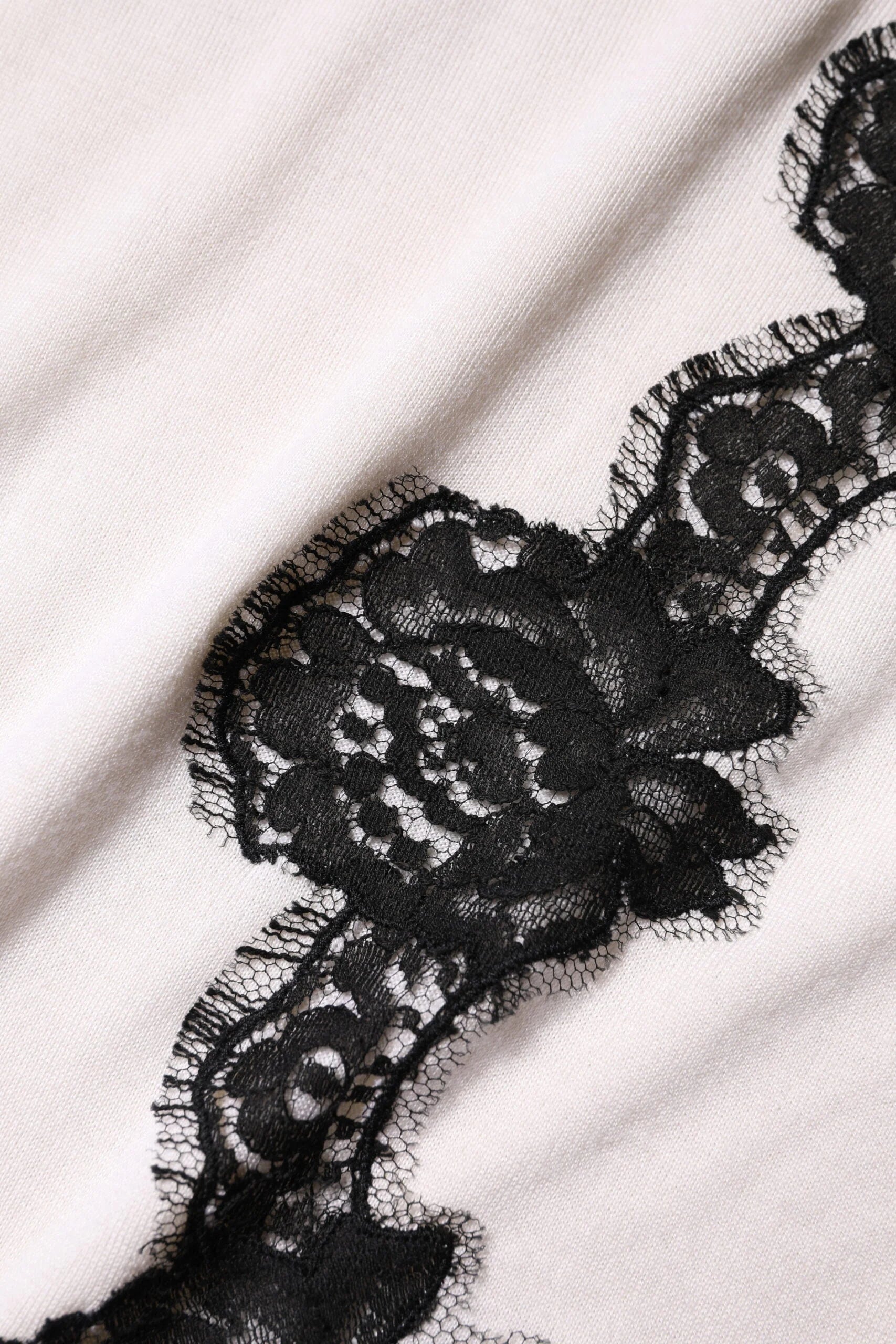 Dolce & Gabbana White Cashmere Floral Lace Detailing Tank Top - IT38 | XS - Tank Tops