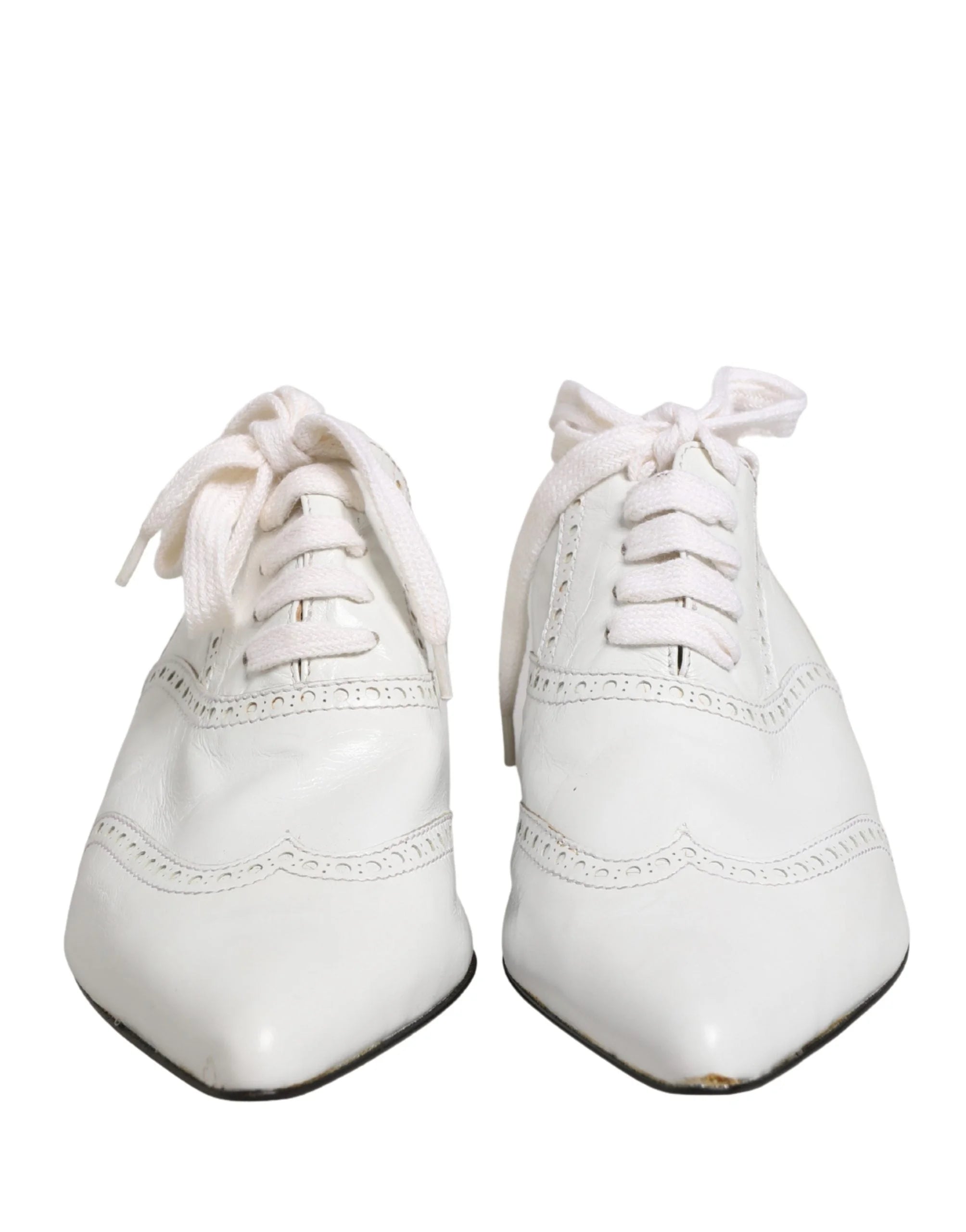 Dolce & Gabbana fehér bőr oxford cipők, lakkeselyűs fűzővel - EU39/US8.5