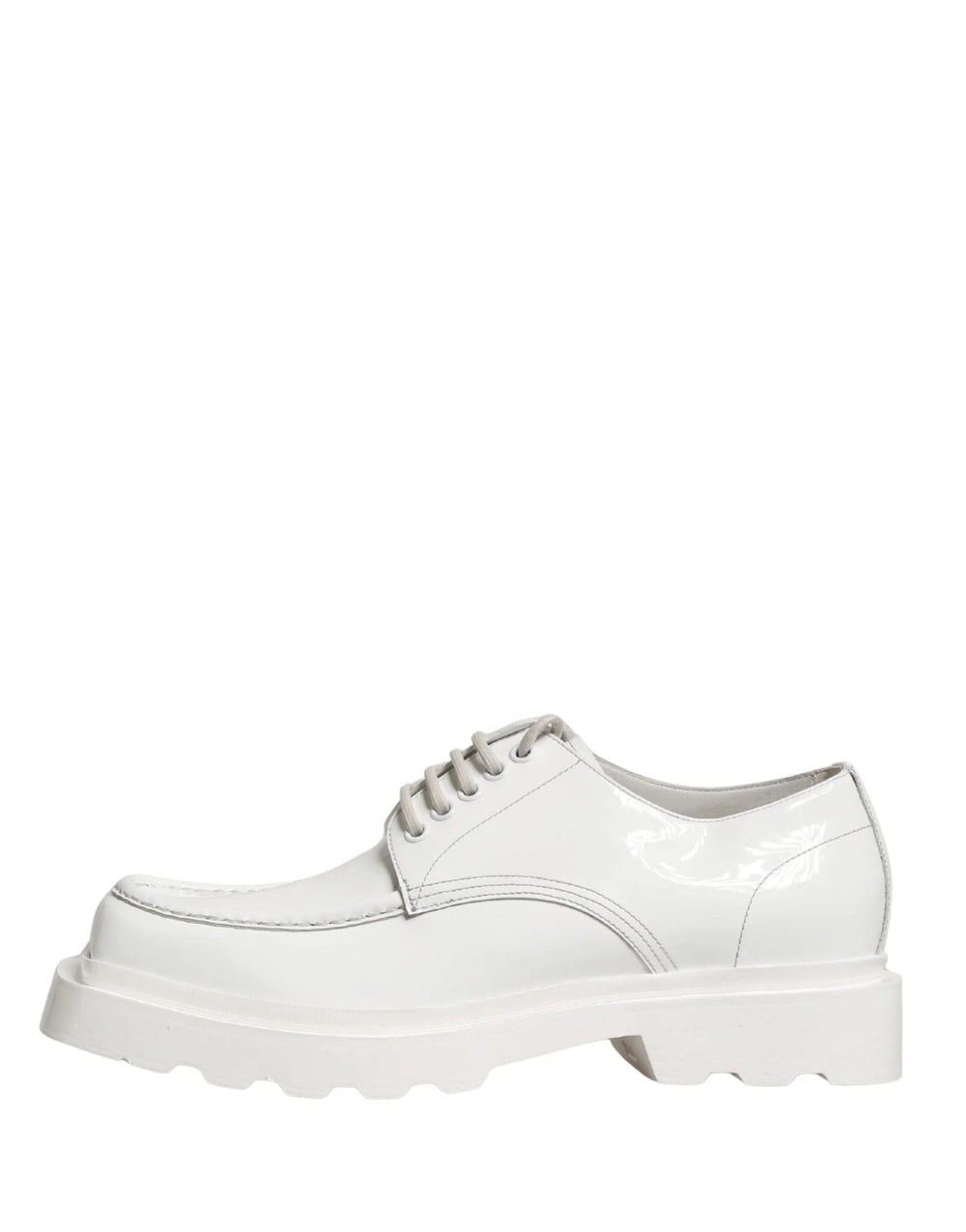 Close-up of the premium white leather texture and precision stitching on the Dolce & Gabbana chunky Derby shoe.