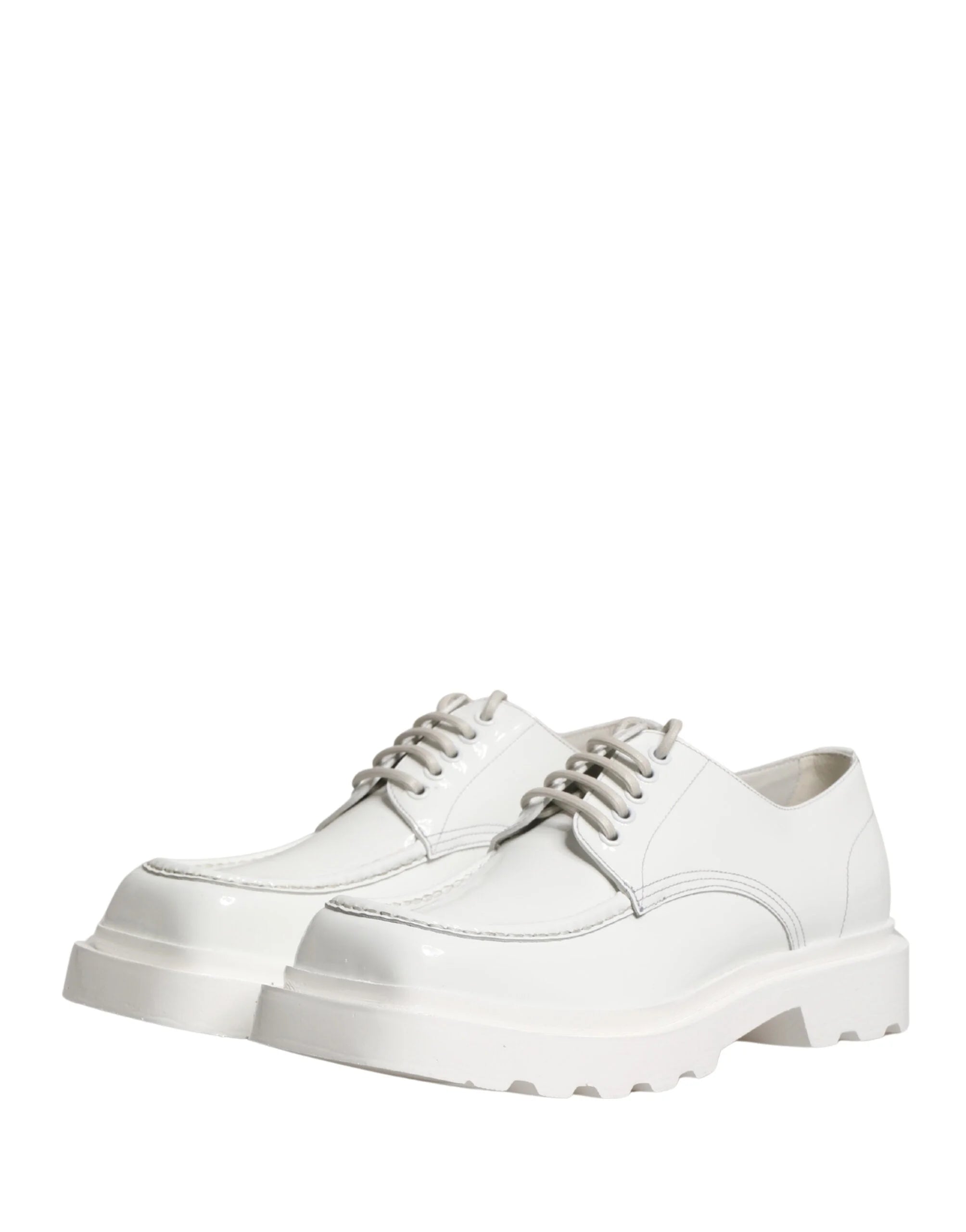 Rear view of the white leather chunky Derby shoes by Dolce & Gabbana highlighting the reinforced heel and sole height.
