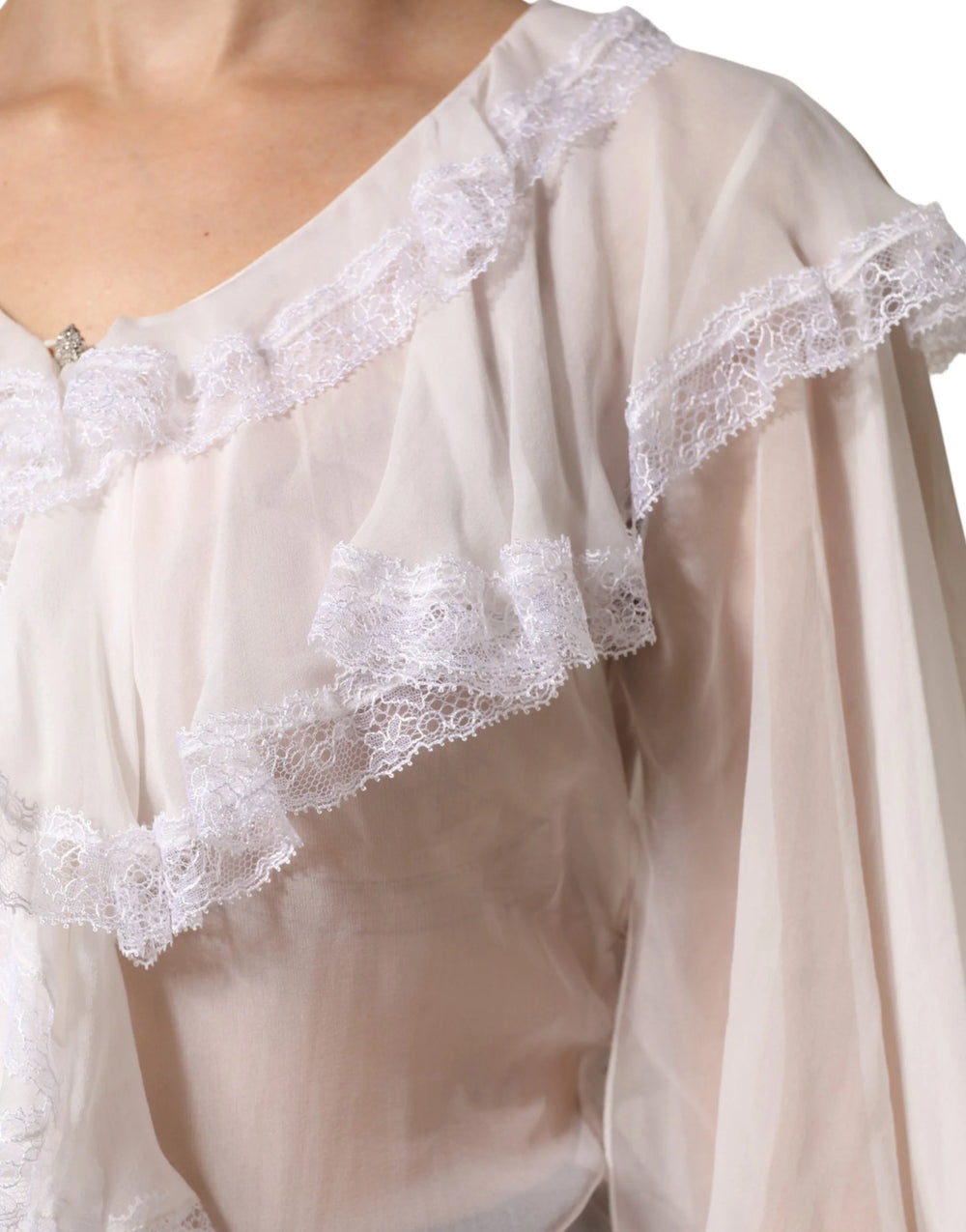 Dolce & Gabbana Vit långärmad blus med spetsdetaljer och volanger - IT42|M