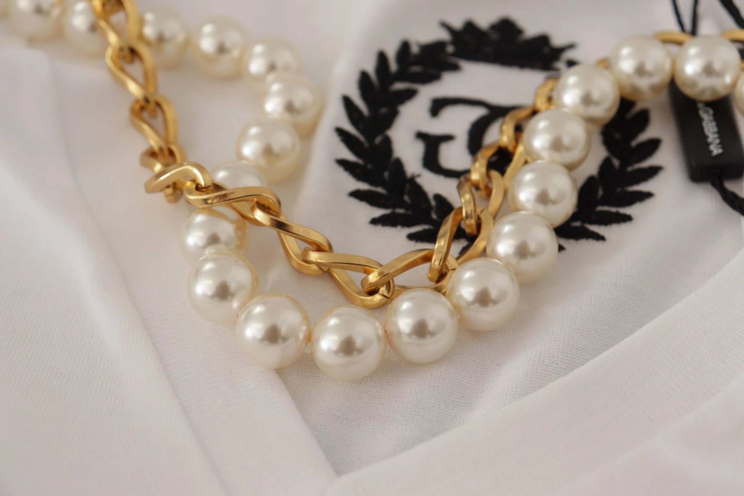 Dolce & Gabbana White Necklace Embellished Neckline T-shirt Top - IT40|S - T-Shirts