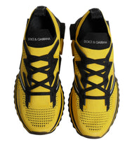 Zijaanzicht van Dolce & Gabbana Sorrento sport sneakers voor heren met een geometrische architectonische zool in wit en zwart.