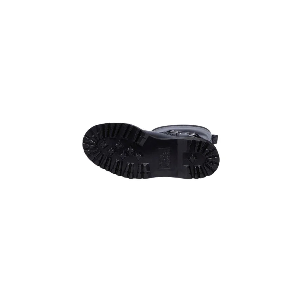 Dr. Martens Fekete Bőr Cipők - Csizmák