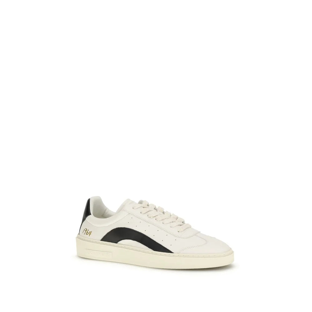 Zijaanzicht van de Dsquared² multicolor leren sneakers, waarbij de ambachtelijke panelen en de slanke rubberen zool worden getoond.