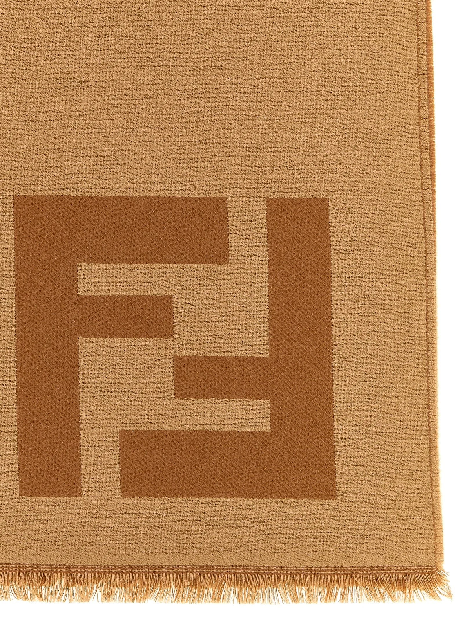 Fendi Hnědá vlněná šála z ovčí vlny