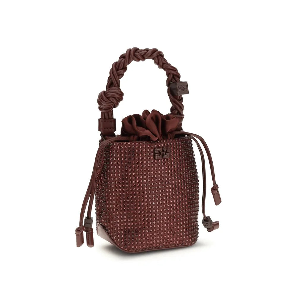Profilo laterale della borsa Bordeaux Ganni che mostra la silhouette sottile e la resistente costruzione in tessuto riciclato.