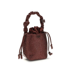 Profilo laterale della borsa Bordeaux Ganni che mostra la silhouette sottile e la resistente costruzione in tessuto riciclato.