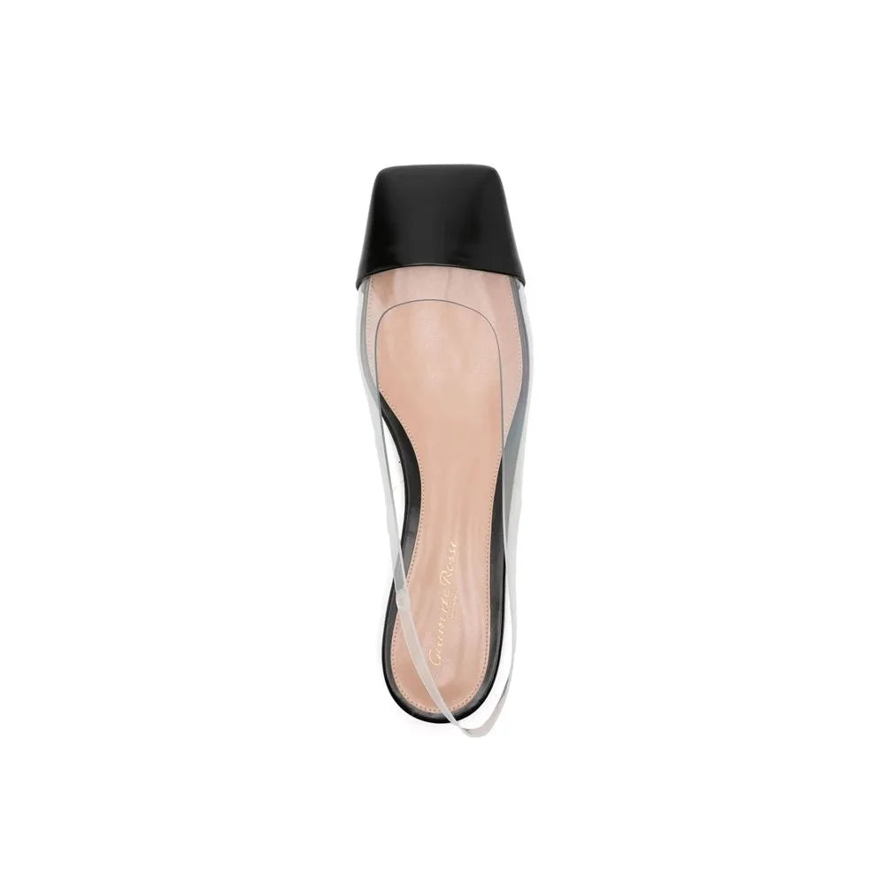 Gianvito Rossi logo detail lähedalt nahast sisetallal ja läbipaistvate paneelide peent käsitööd.