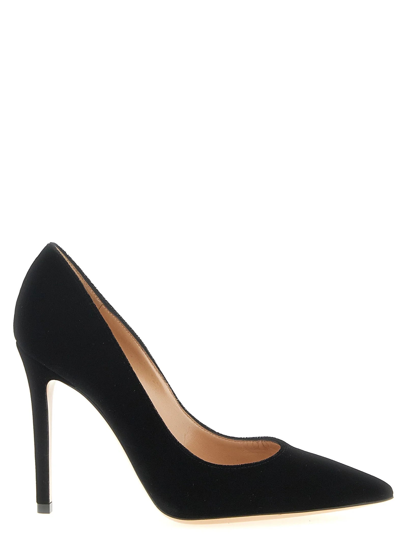 Gianvito Rossin mustat korkokengät tekstiilistä, joissa on klassinen kärki ja elegantti stiletto-siluetti.