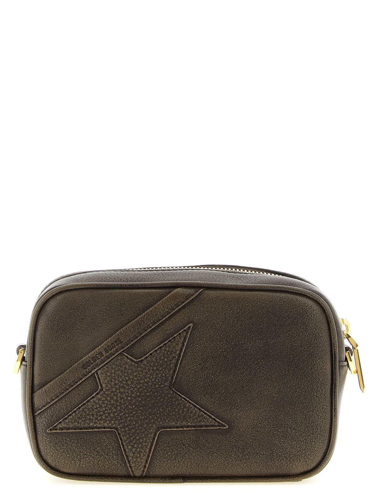 Clutch de pele de vaca castanha da Golden Goose com acabamento natural em pelo e silhueta rectangular minimalista.