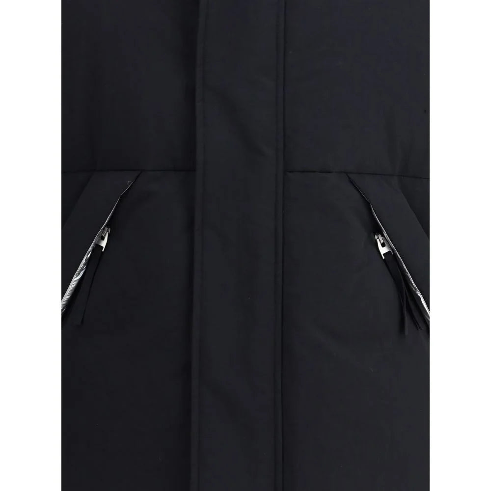 LAMINAR Padded and Quilted sleeveless Jacket