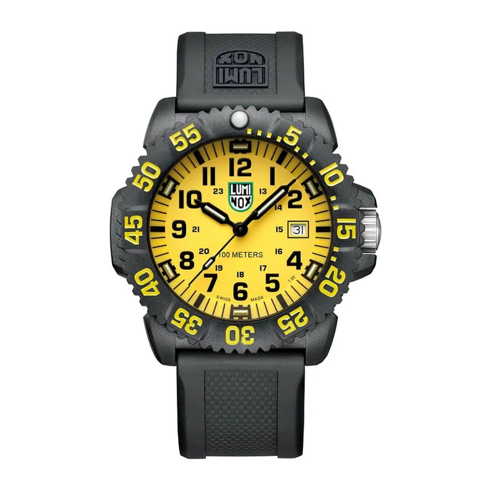 Montre de sport en résine noire Luminox