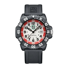 Luminox Černé sportovní hodinky z pryskyřice - Hodinky