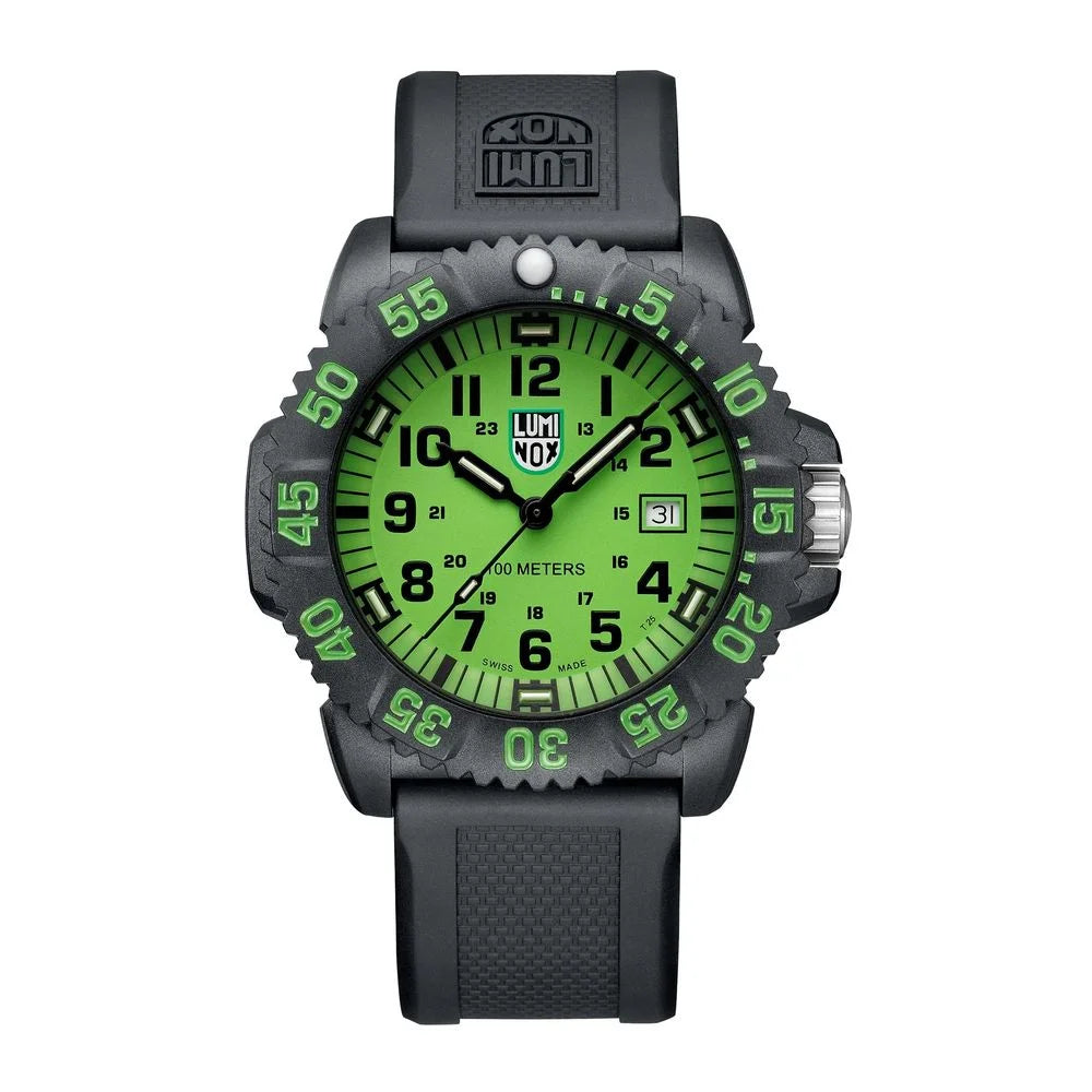 Montre de sport en résine noire Luminox - Montres
