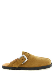 Maison Margiela brune kalveskinds slippers med en minimalistisk slip-on silhuet og raffineret læderhåndværk.