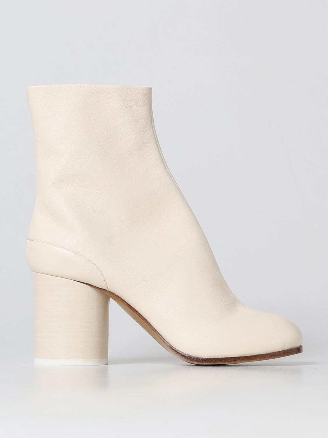 Maison Margiela White Leather Ankle Boots - EU39/US9