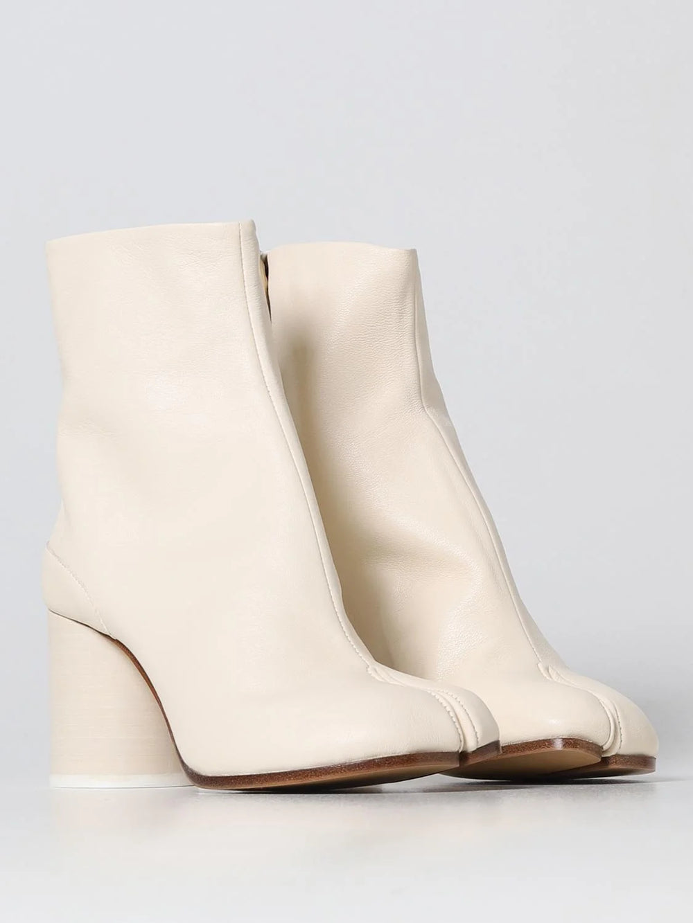 Maison Margiela White Leather Ankle Boots - EU39/US9