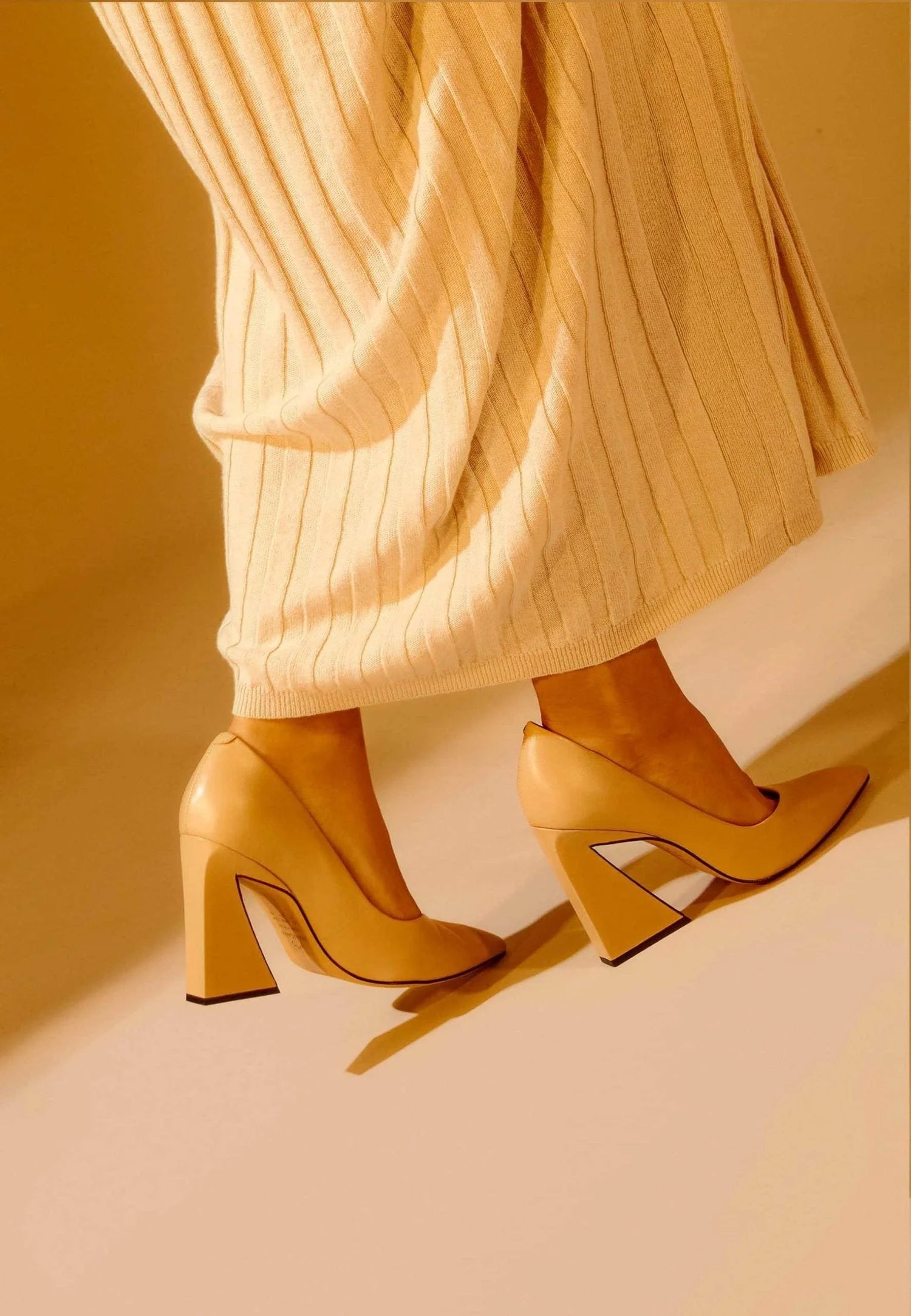 Mangará Atelier Beige Leather Pumps Maraca – Women’S 10 Cm Geometric Block Heel Shoes