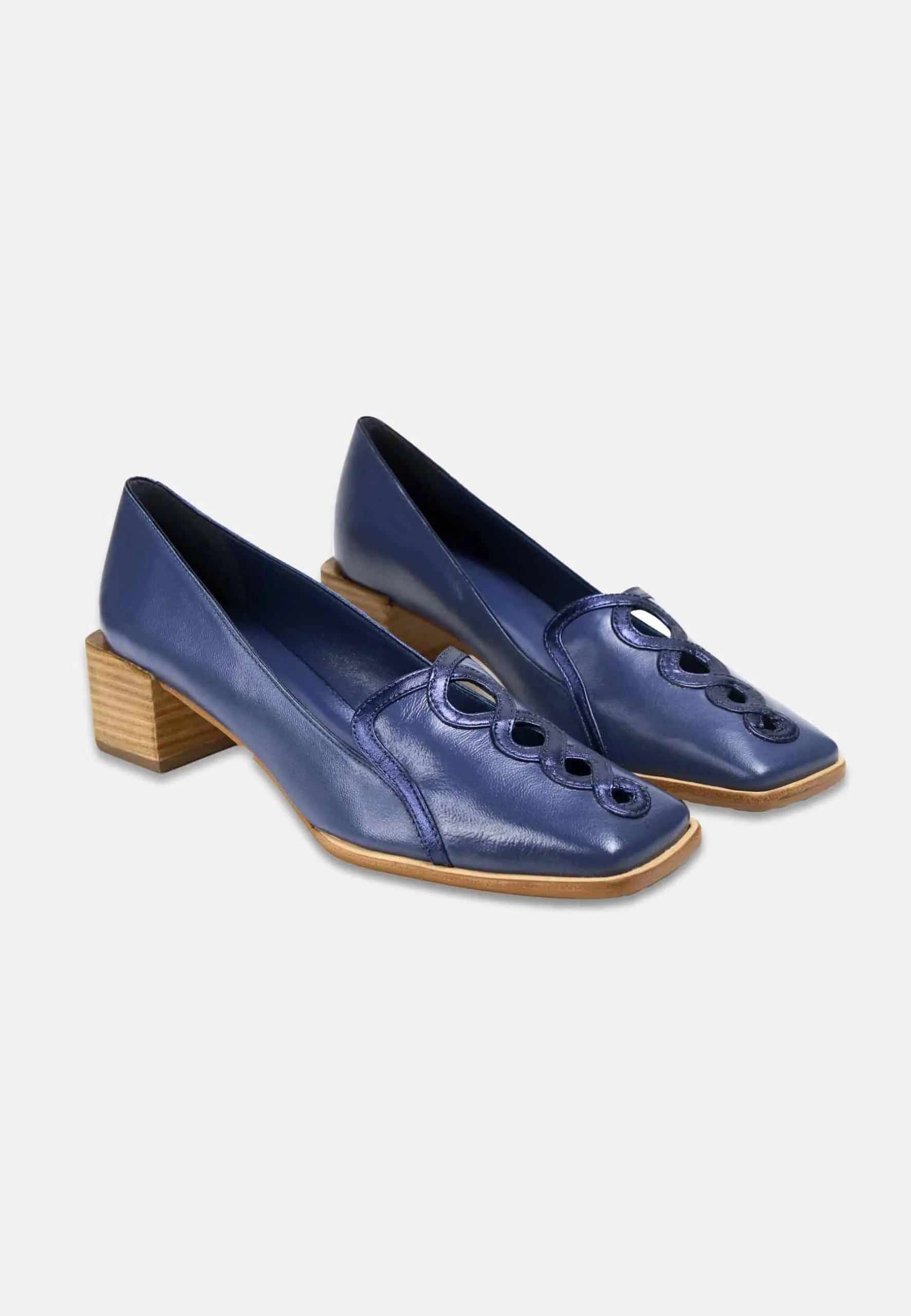 Mangará Atelier Handcrafted Blue Leather Loafers – Timeless Style & Everyday Comfort