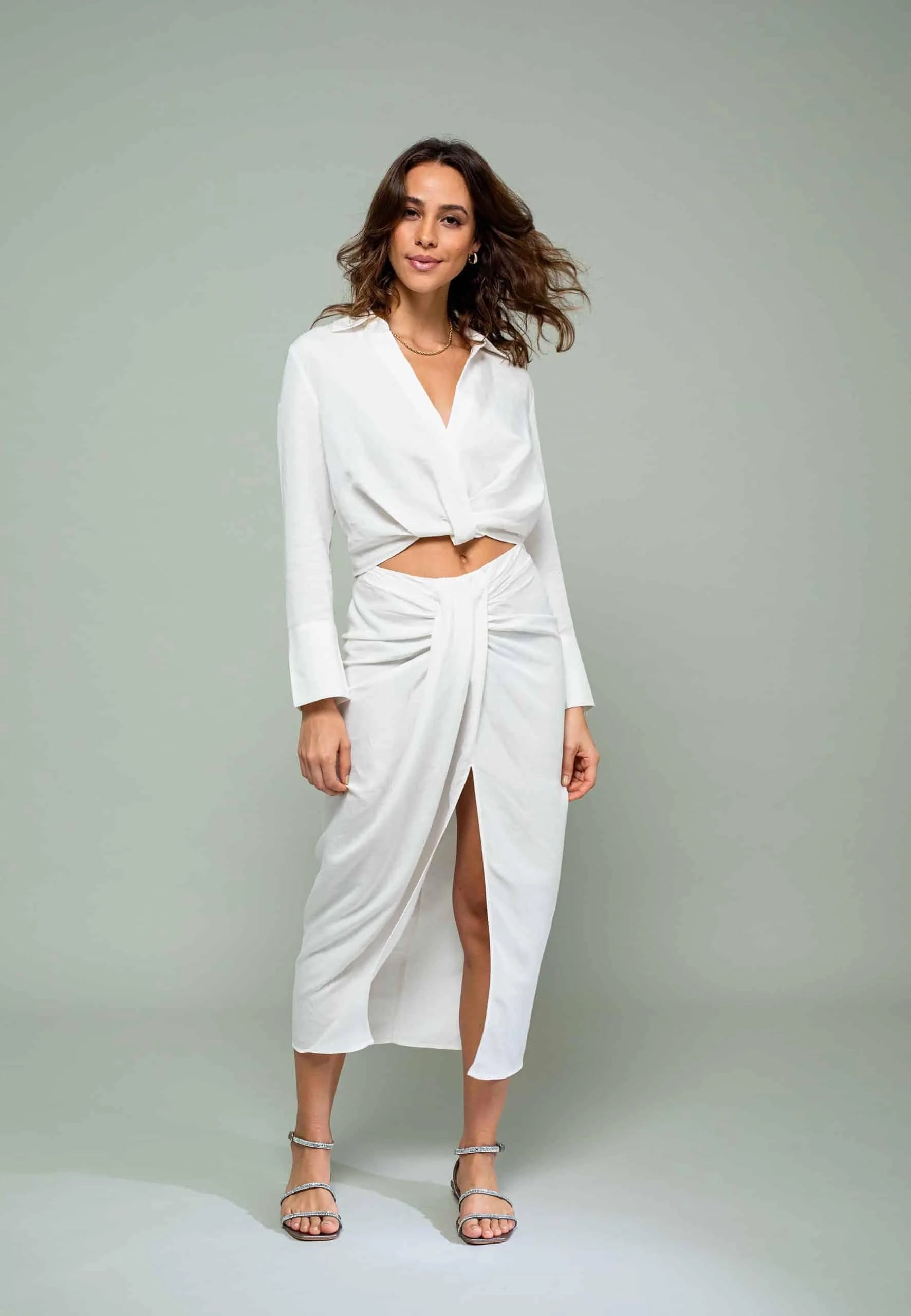 Mangará Atelier Silver Leather Flat Sandals – Handcrafted With Crystal Straps