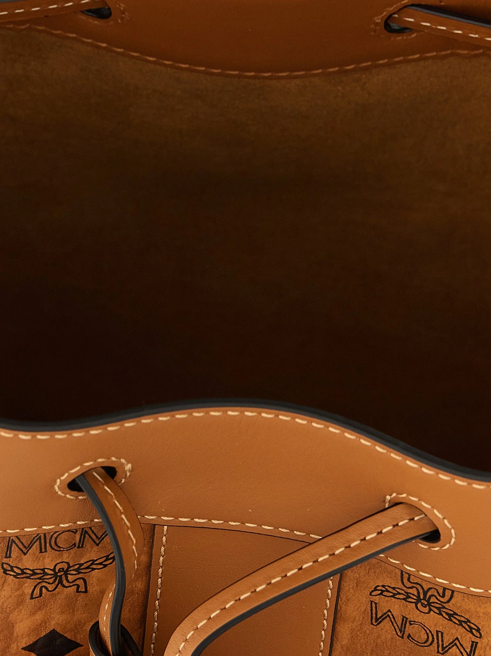 Borsa a spalla MCM in polietilene marrone