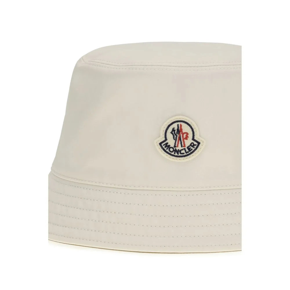 Moncler Vit Bucket Hat i Polyester - S