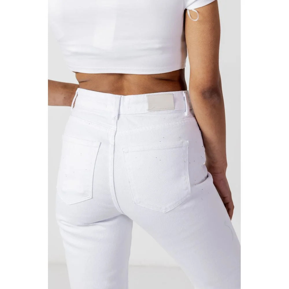 Only White Cotton Mom Jean - Jeans