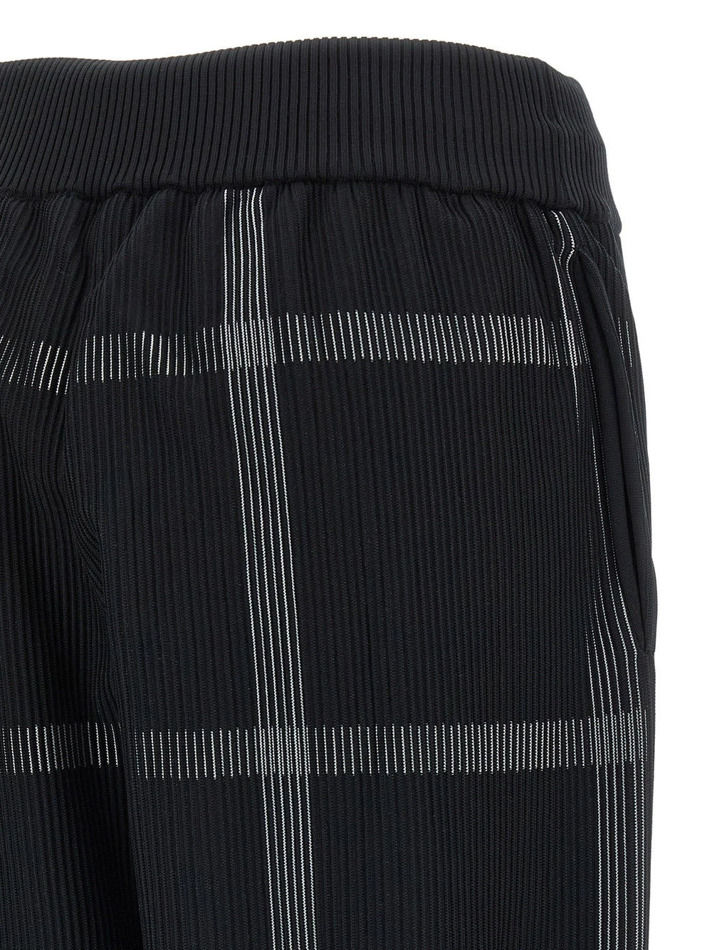 PLEATS PLEASE ISSEY MIYAKE Black Polyester Casual Pants - One Size
