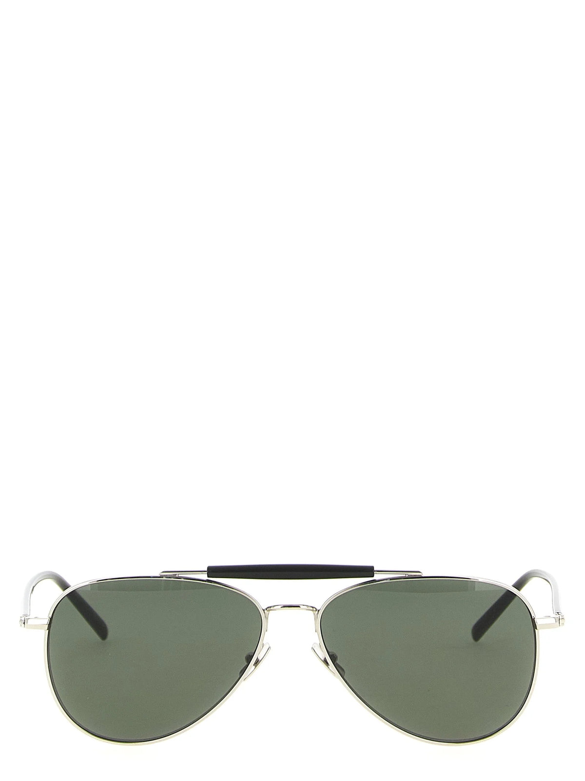 Pohľad spredu na slnečné okuliare Saint Laurent zo strieborného acetátu s elegantným obdĺžnikovým rámom a tmavými tónovanými sklami.